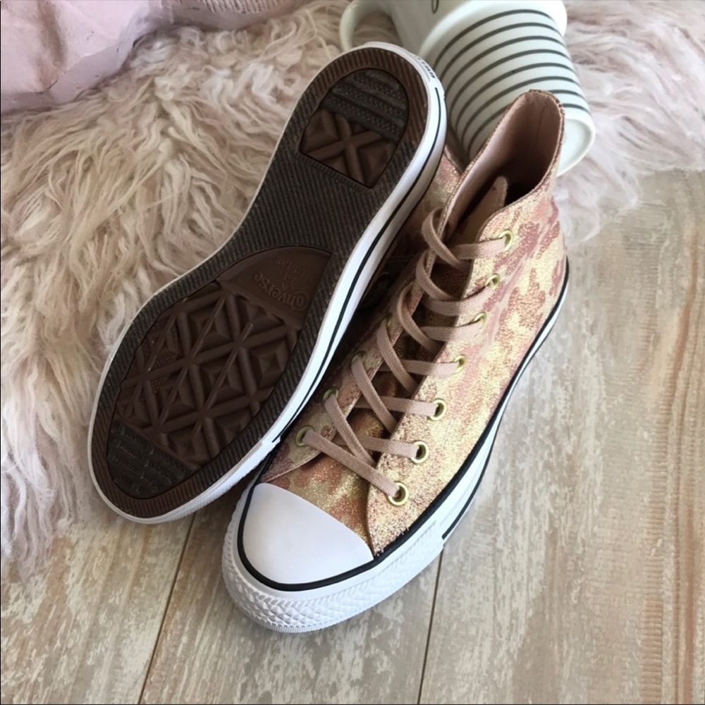 NWT converse camp gold high tops - Picture 7 of 7